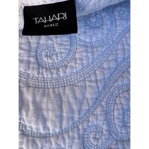 TAHARI HOME QUEEN REVERSIBLE COVERLET QUILT Light Blue swirling patterns Cotton